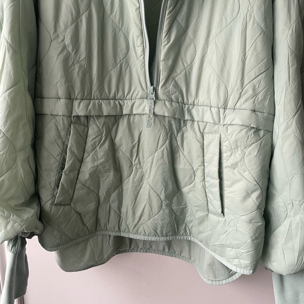 Old Navy Active Mint Quilted Jacket - Picture 5 of 7